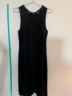 LOFT Black Sleeveless Shift Dress